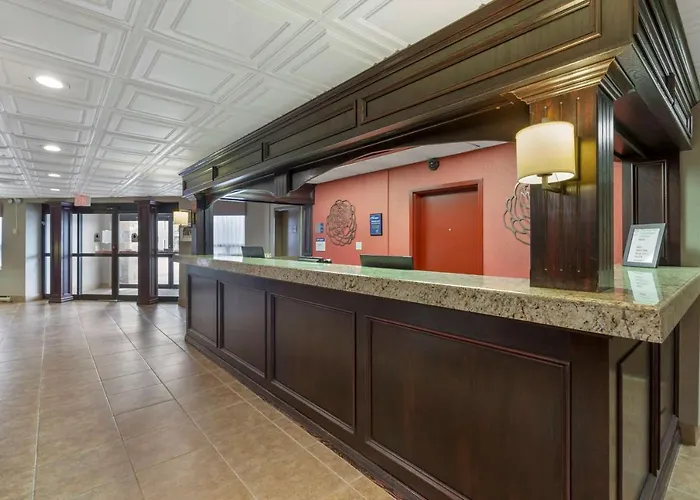 Best Western Plus Rose City Suites