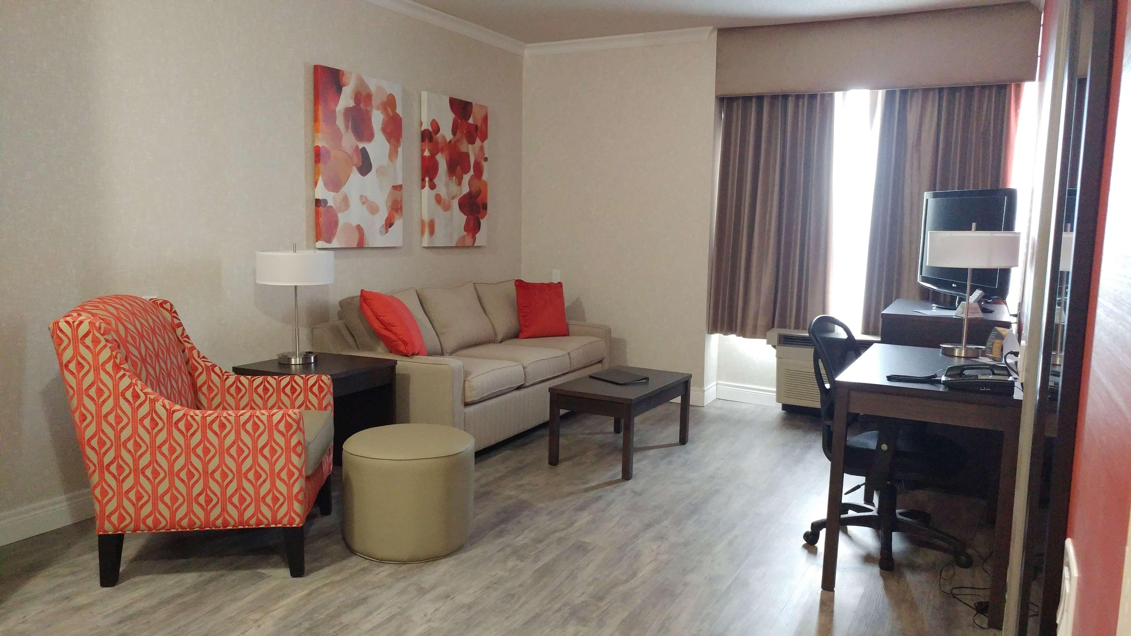 Western Rose Hotel 3*