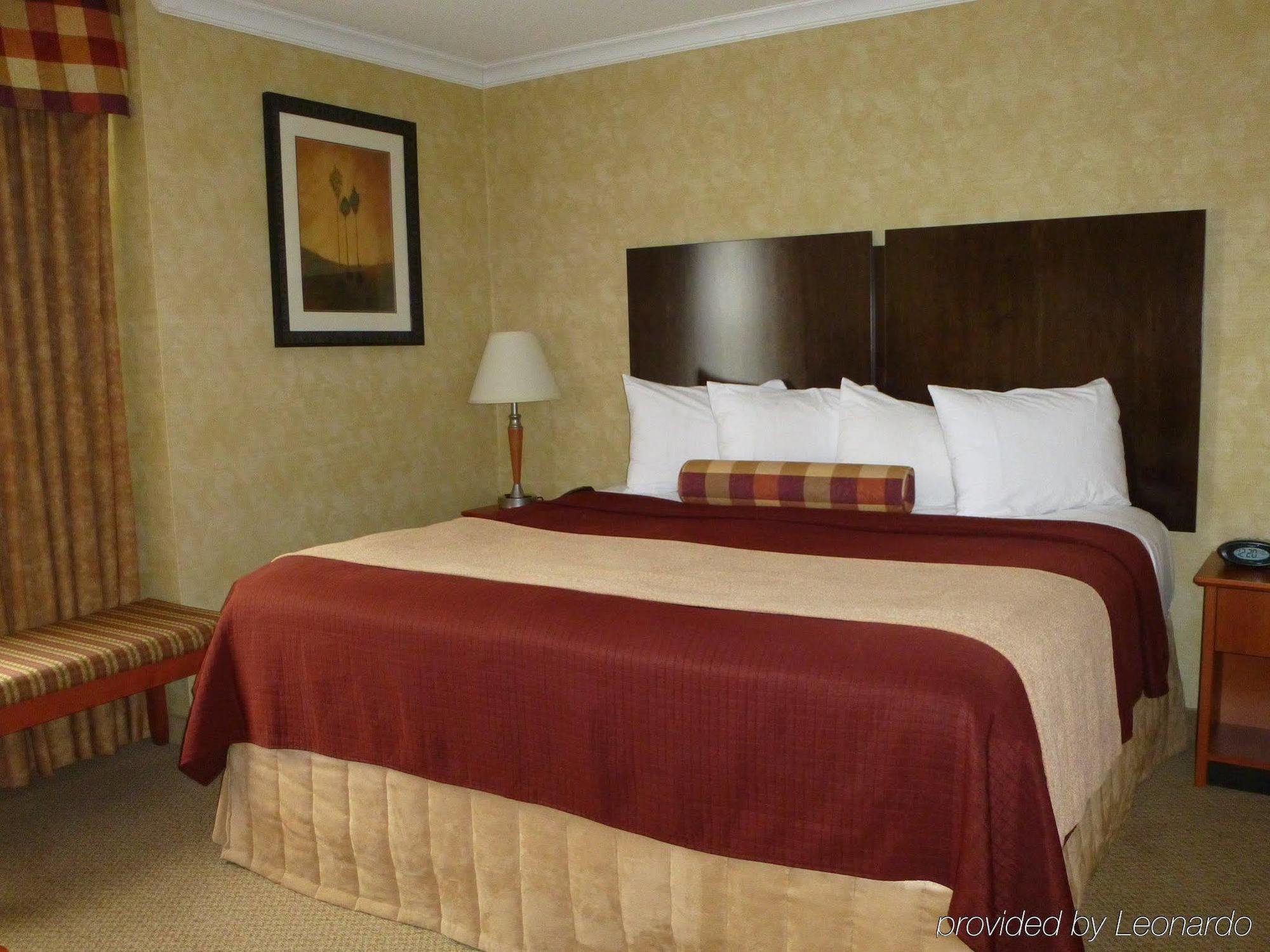 Western Rose Hotel 3*